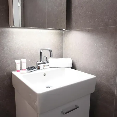 Nest - Elsastrasse 16 Ζυρίχη