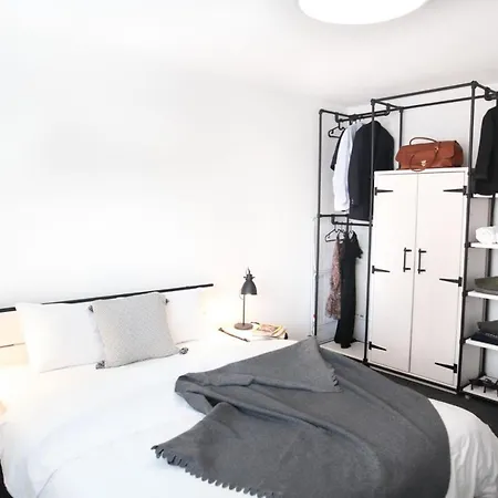 Nest - Elsastrasse 16 Apartment