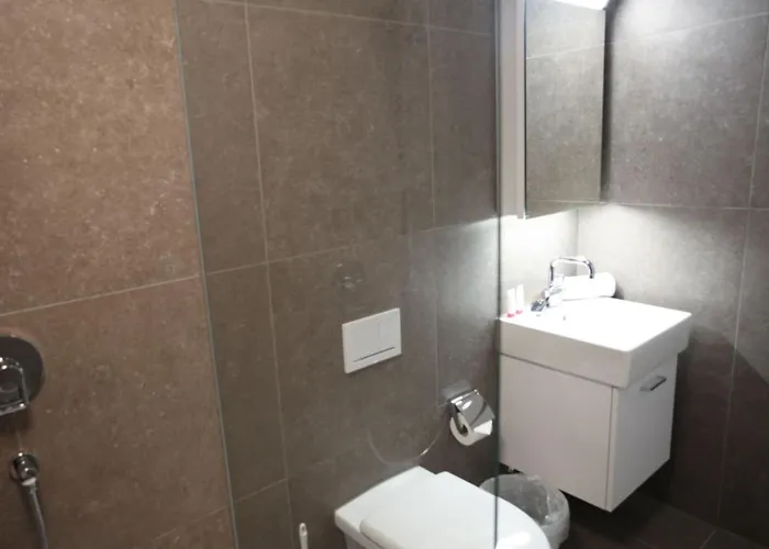 Nest - Elsastrasse 16