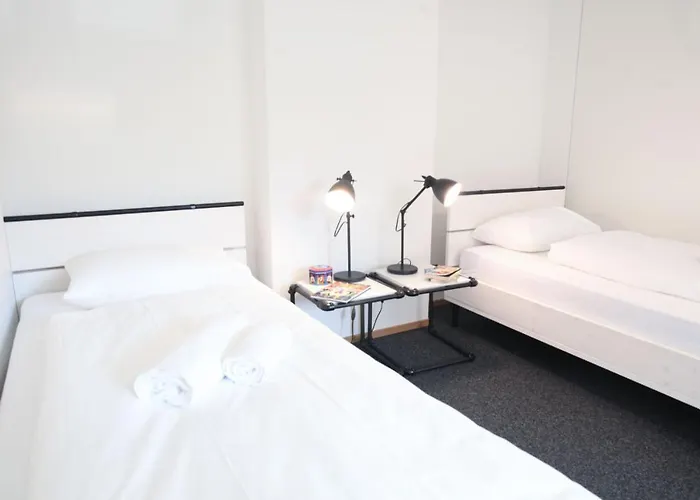 Nest - Elsastrasse 16