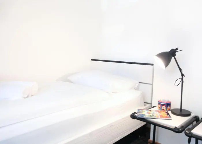 Nest - Elsastrasse 16 *